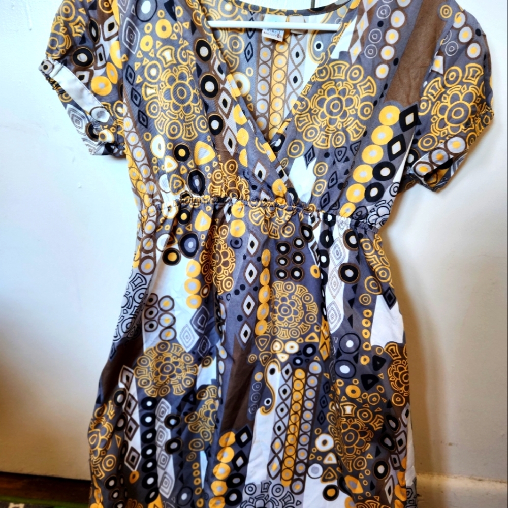Vintage SO satin v neck top
